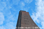 Blick auf das Ehrenmal von unten